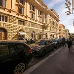 La Finestra Sui Palazzi Di Roma Apartment