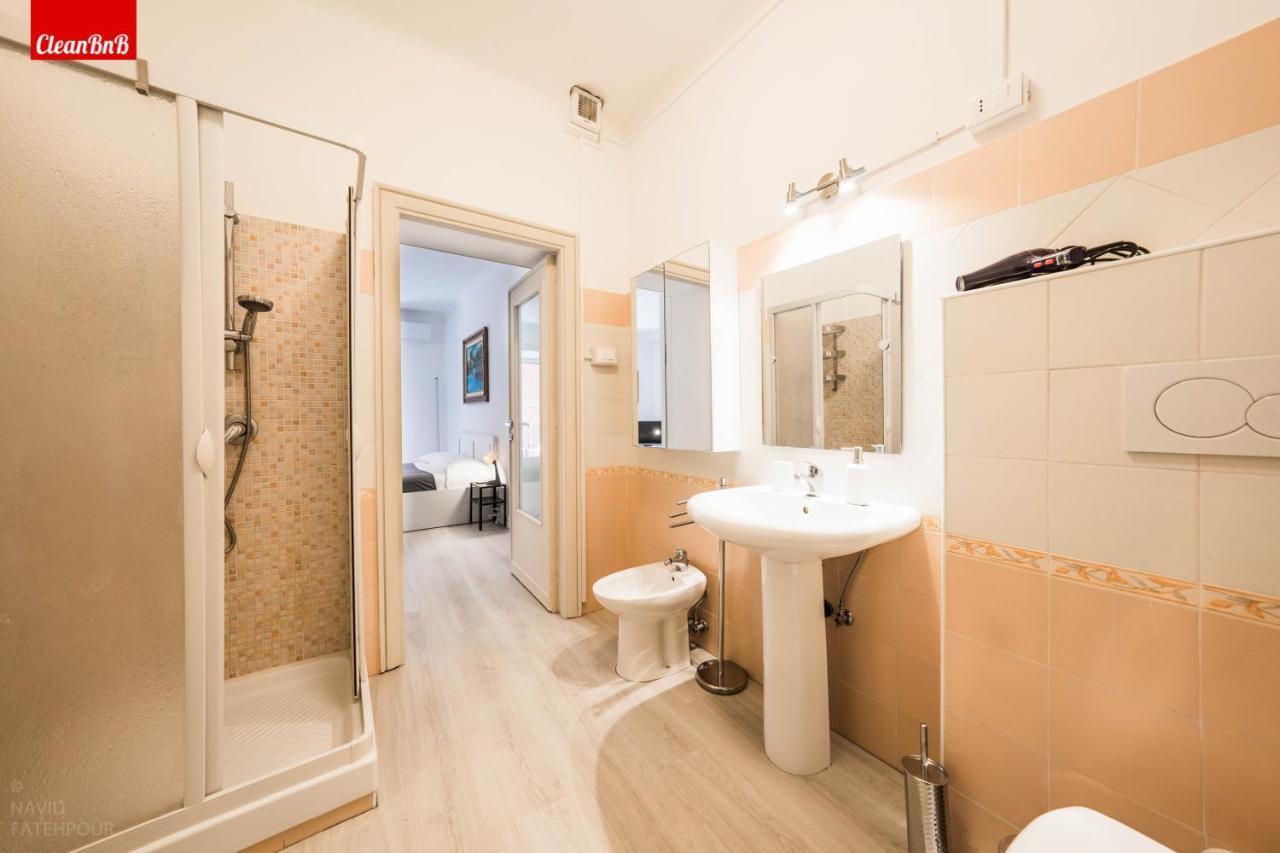 La Finestra Sui Palazzi Di Appartamento *