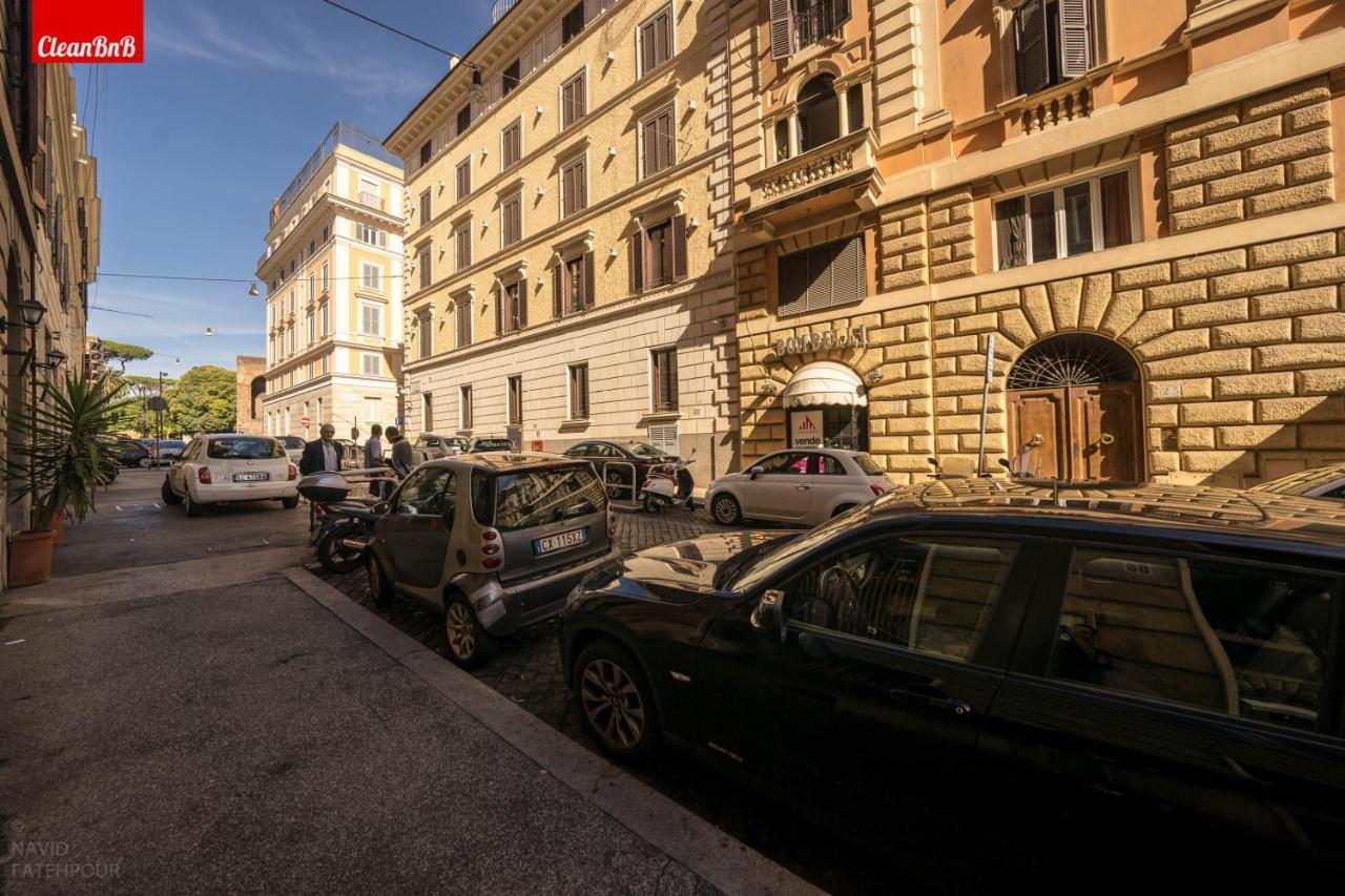 La Finestra Sui Palazzi Di Appartamento *