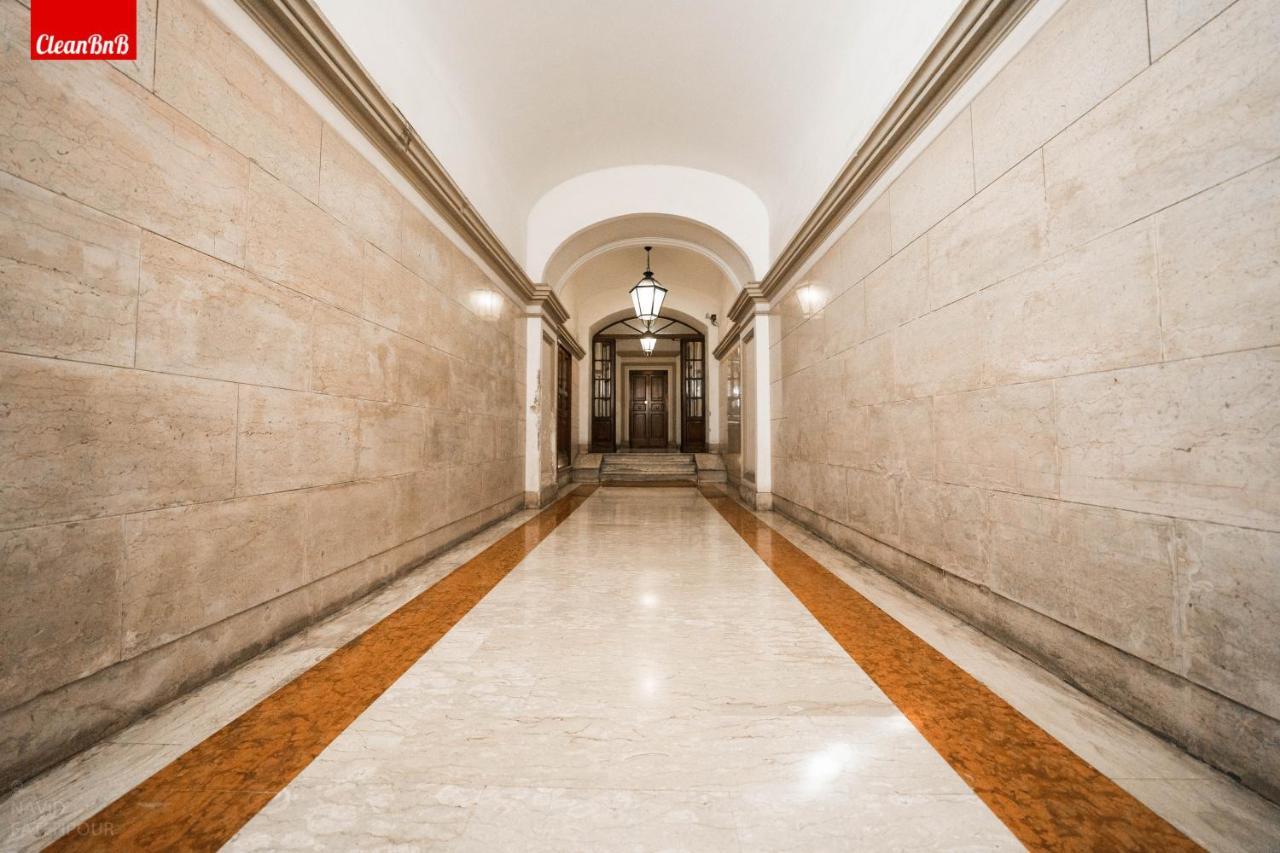 La Finestra Sui Palazzi Di * Roma